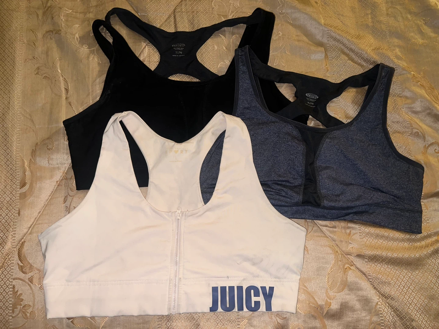 SIZE L/XL Bra Bundle (3)