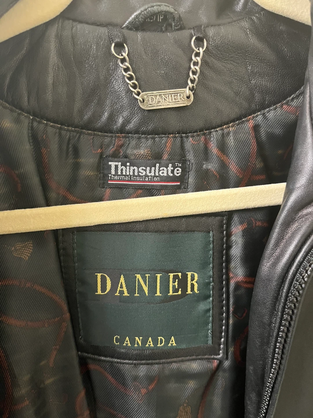 Vintage Danier Women’s Black Leather Jacket - photo 3