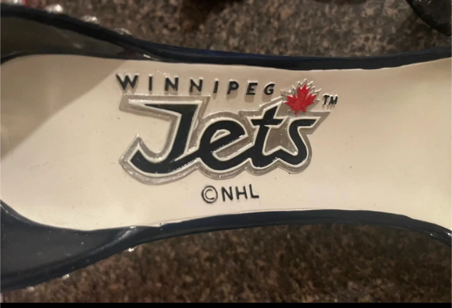 Winnipeg Jets NHL Team Spirit Bottle Holder image indicator(3)