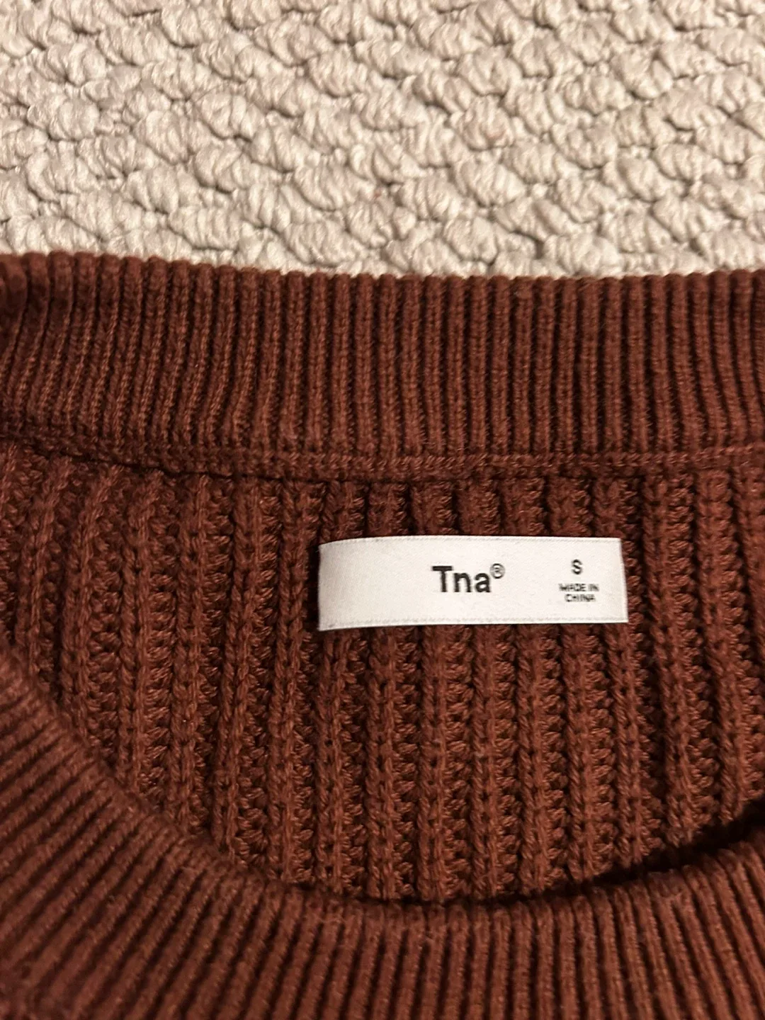 Aritzia TNA crew neck sweater image indicator(4)