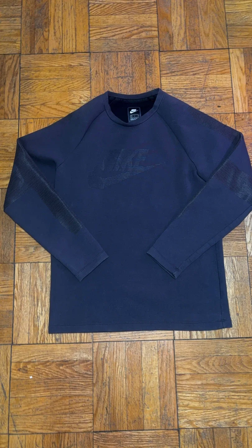Nike Long Sleeve Shirt - Size S