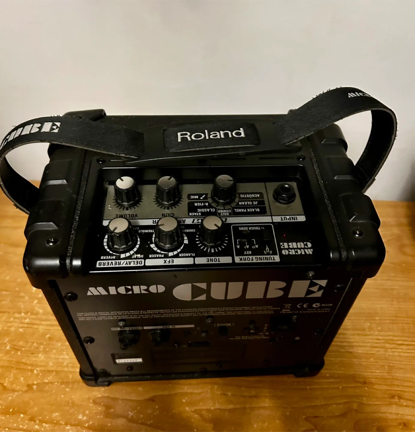 Roland Micro Cube Guitar Amplifier image indicator(4)