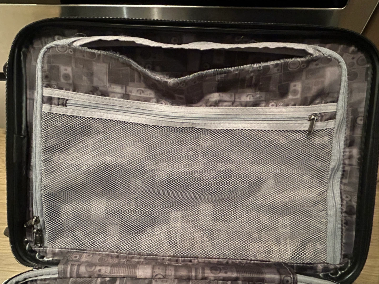 Ben Sherman Rolling Carry-On Suitcase - photo 3