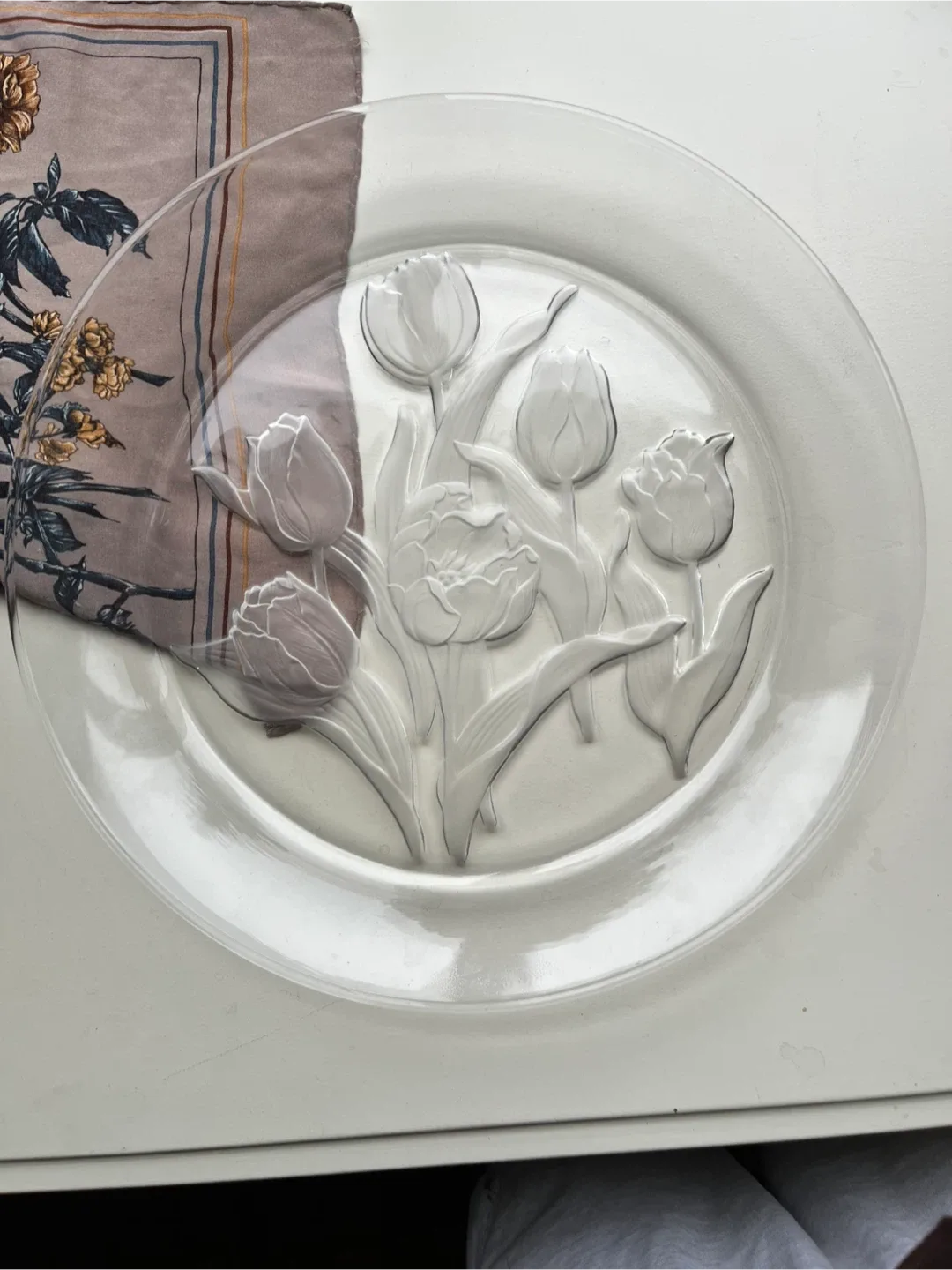 1980s Hoya Japan crystal plate by Takehiko Yamamoto.