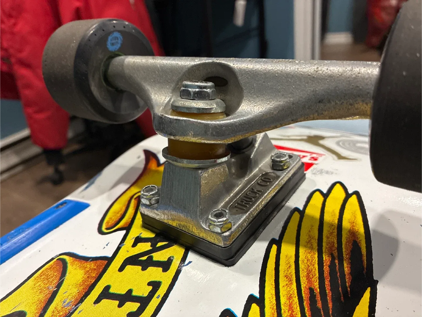 #Cleanout White antihero Skateboard w/ 159 mm independent Trucks image indicator(3)