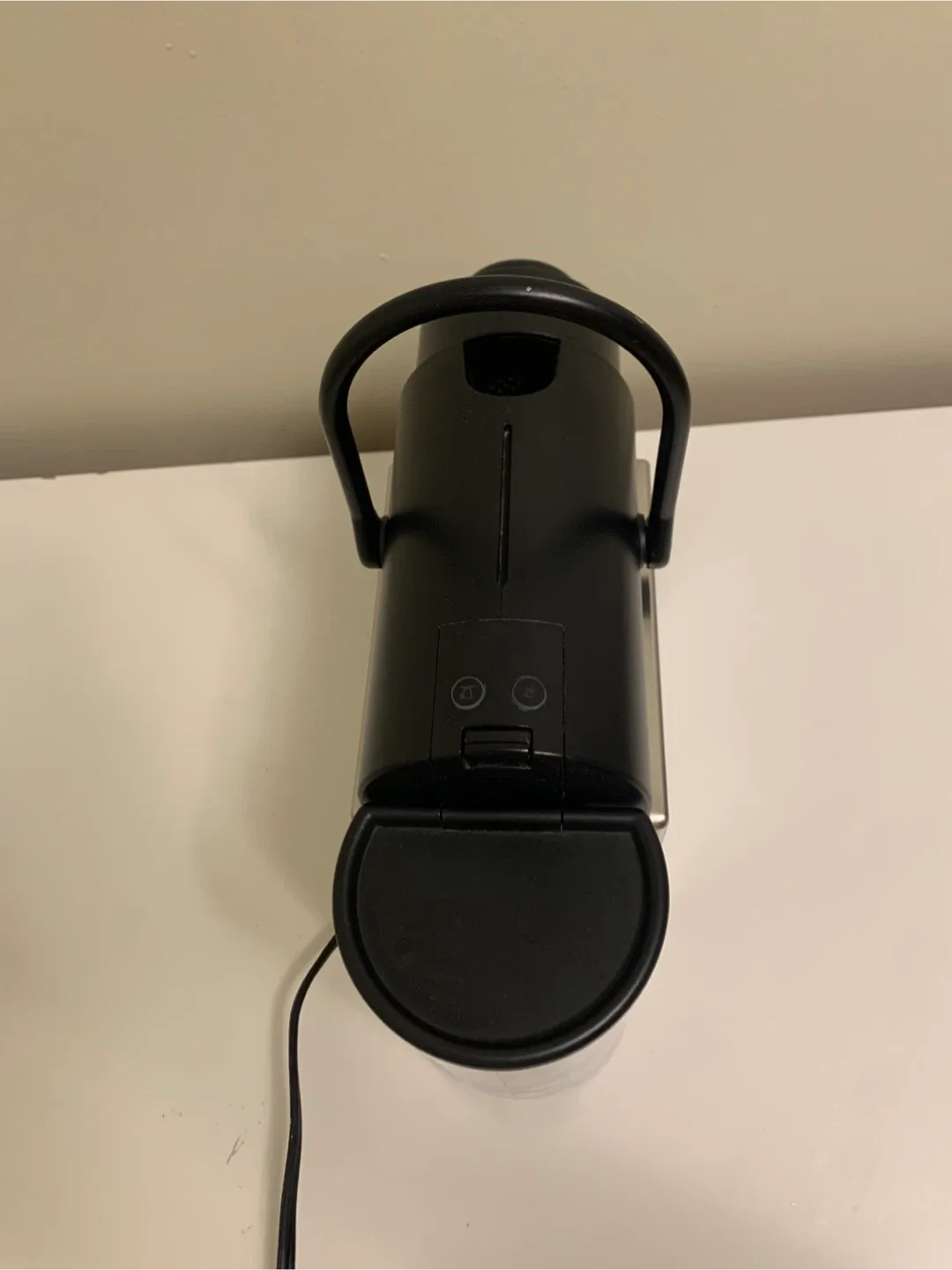 Nespresso C60 coffee maker image indicator(5)