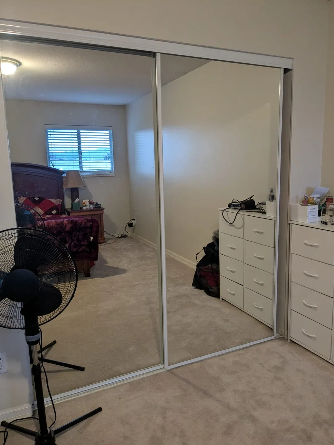 Room for rent image indicator(4)