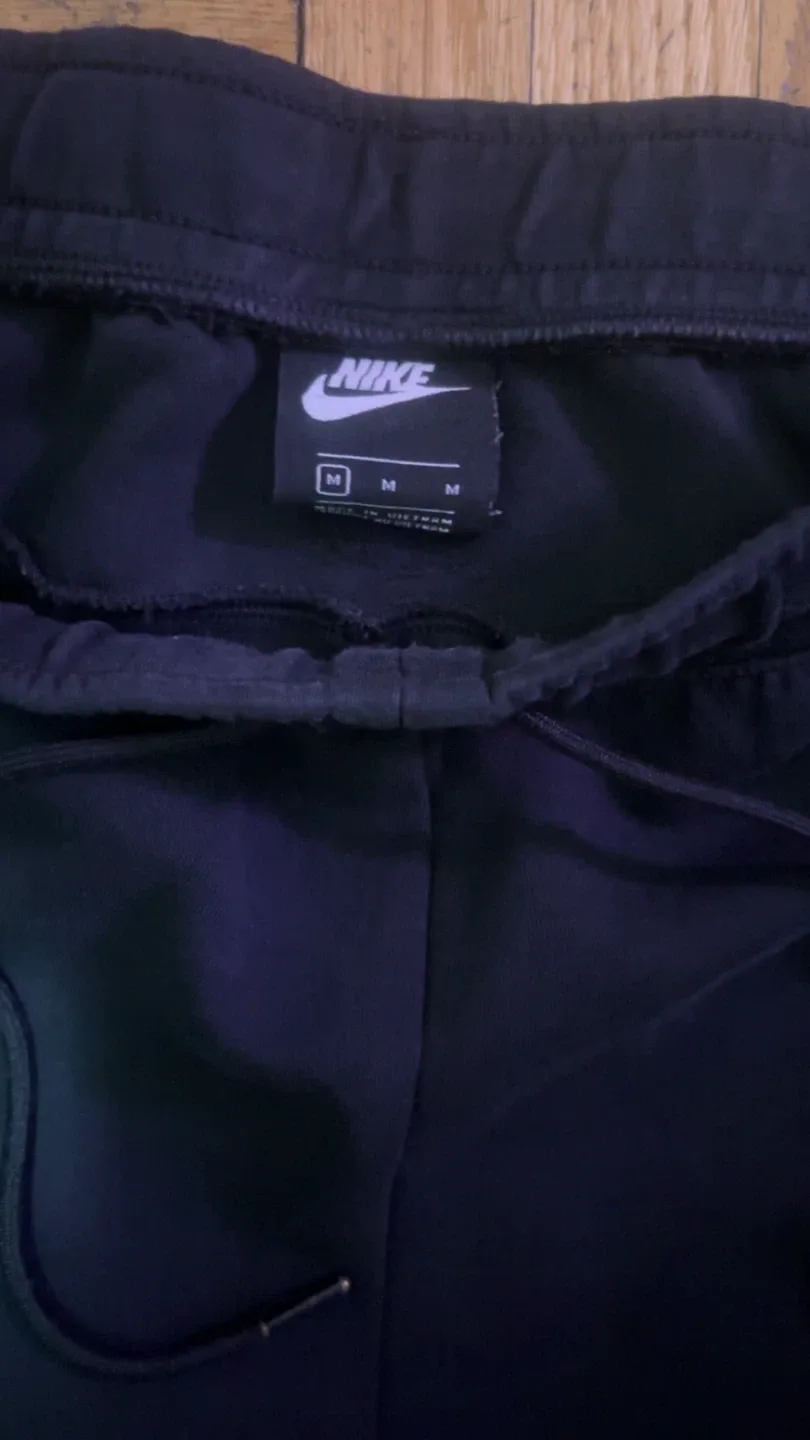 Nike Tech Fleece Pants Black Size M image indicator(3)