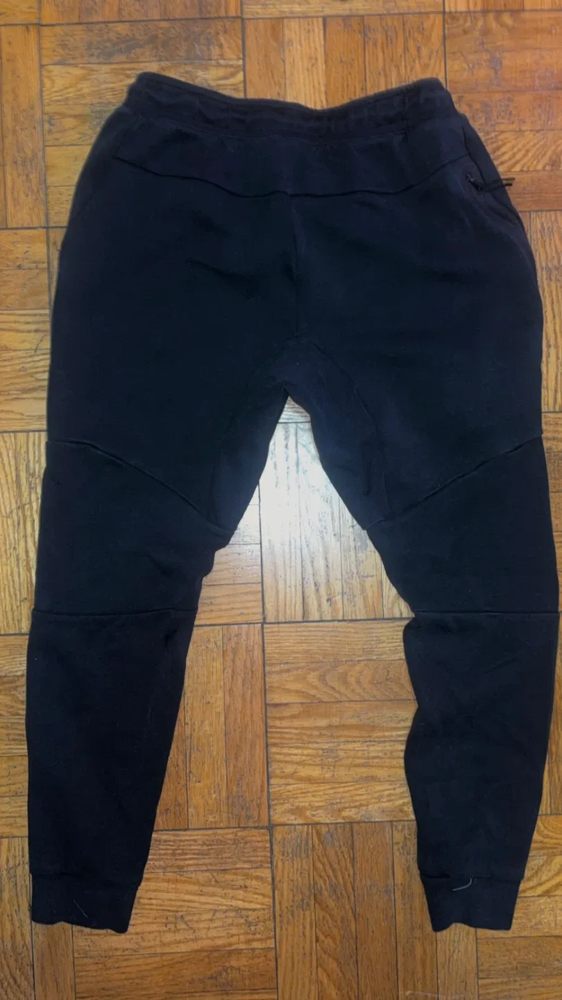 Nike Tech Fleece Pants Black Size M image indicator(2)
