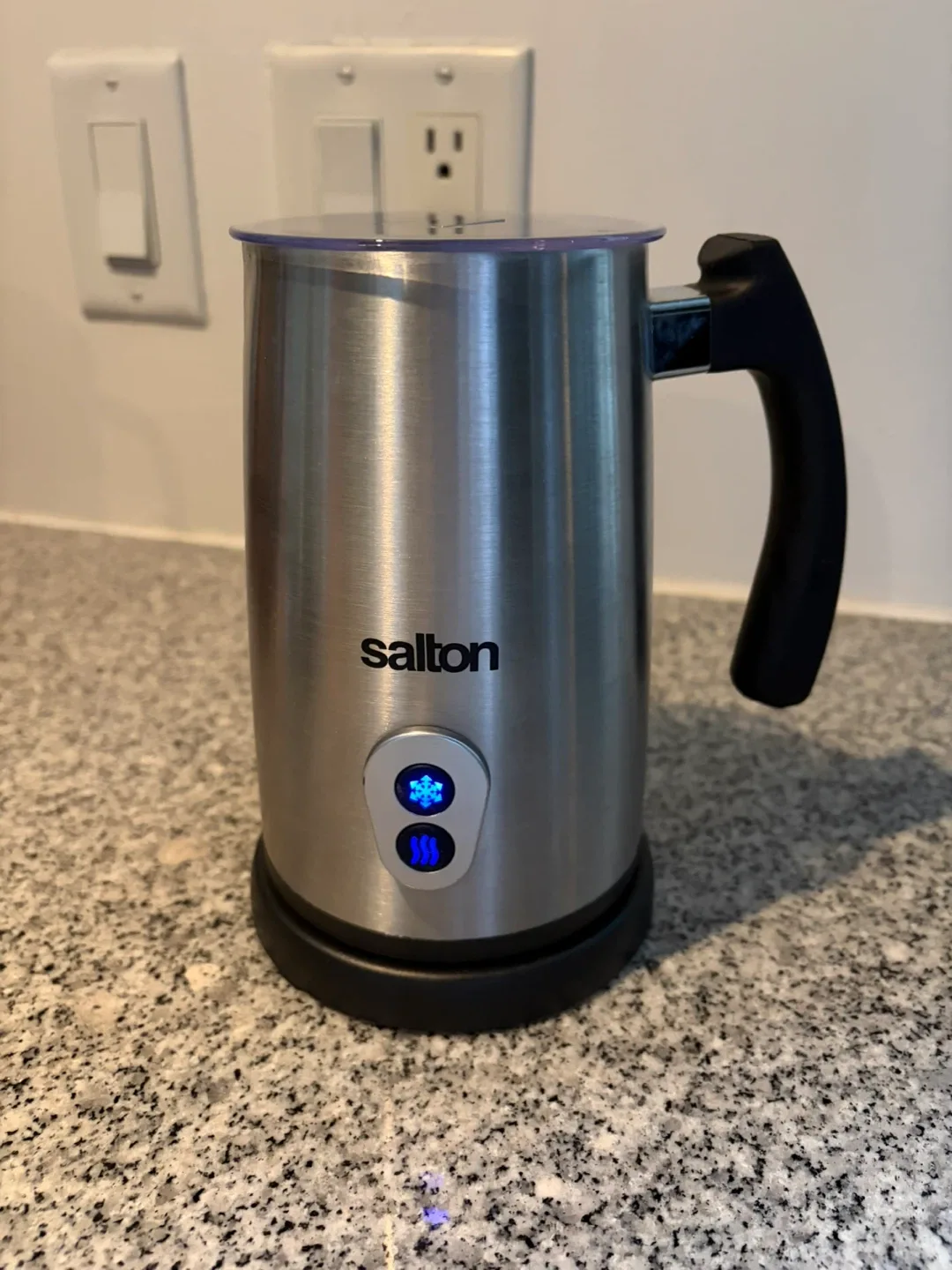 Salton Milk Frother image indicator(3)