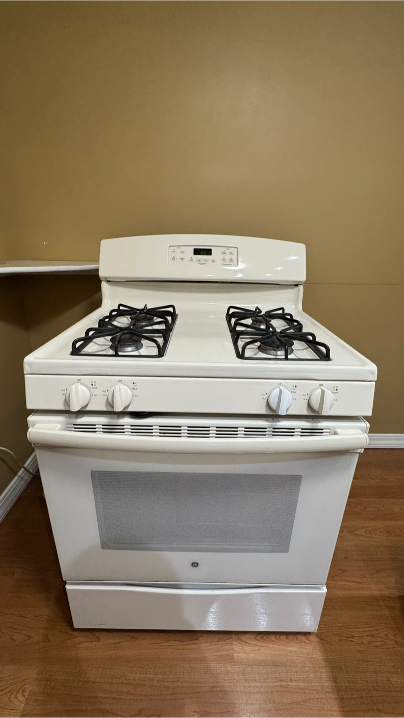 GE 30 inch Gas Range (4.8 cu. ft) - White #cleanout