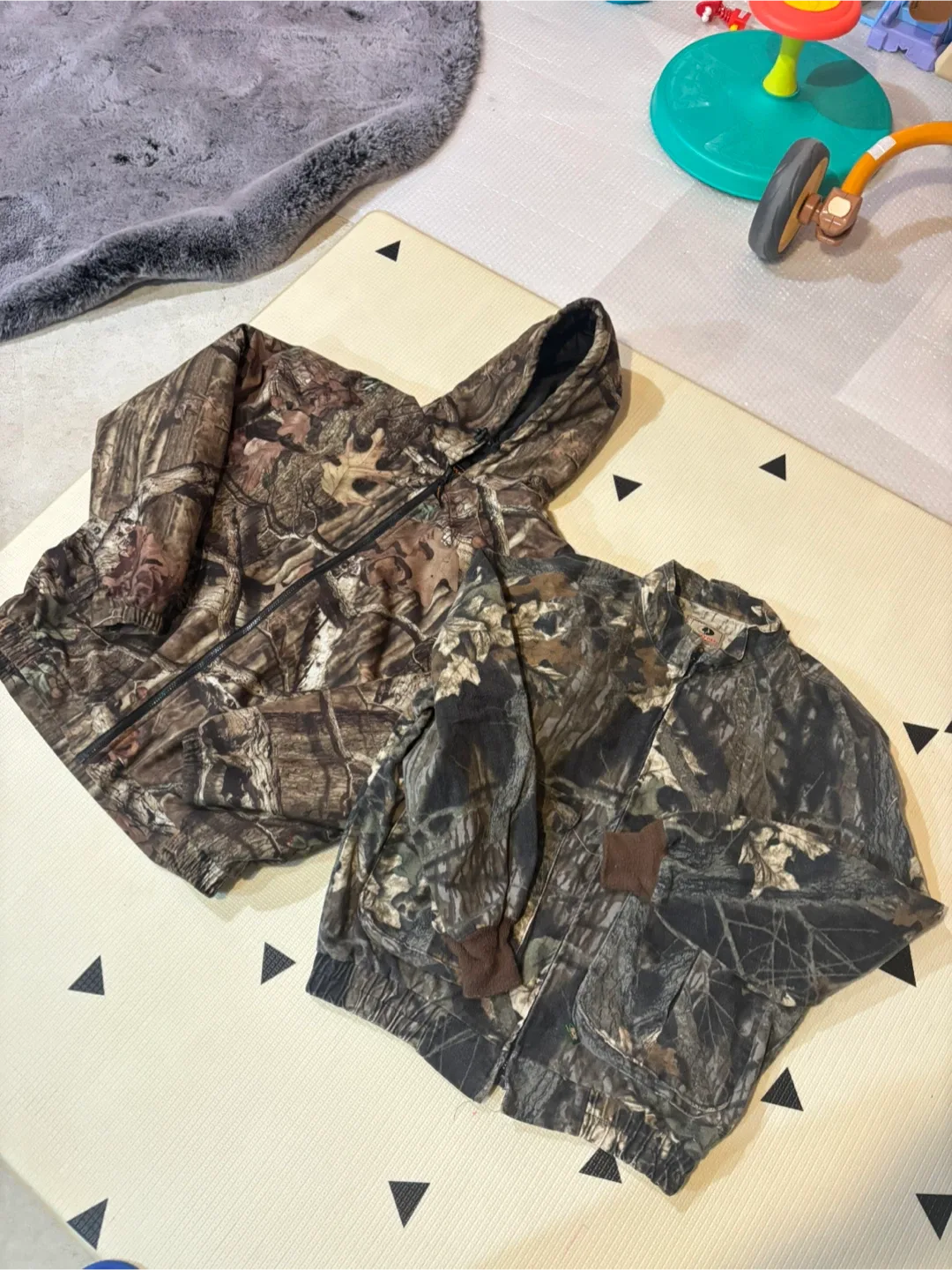 Assorted Clothing Lot - Jackets, Pants, Shoes, Hats, Shirts image indicator(6)