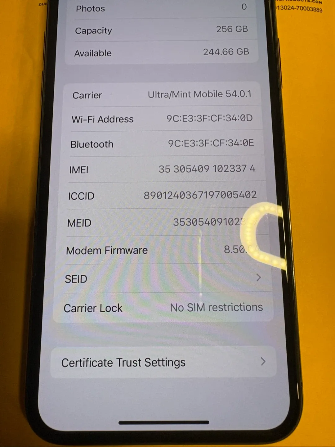 Unlocked Apple iPhone X - 256GB - Black image indicator(5)