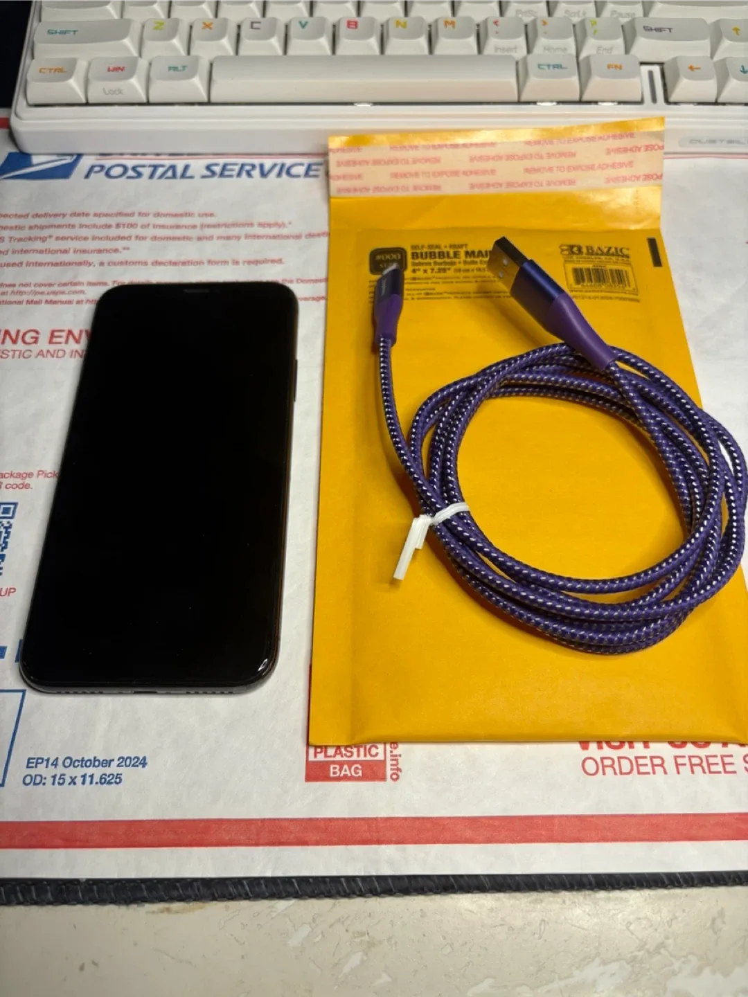 Unlocked Apple iPhone X - 256GB - Black image indicator(2)