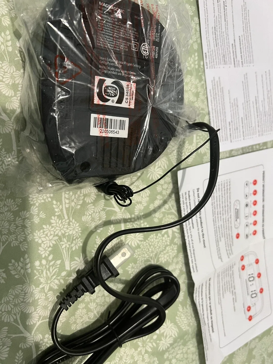 Magnasonic Digital Alarm Clock image indicator(3)