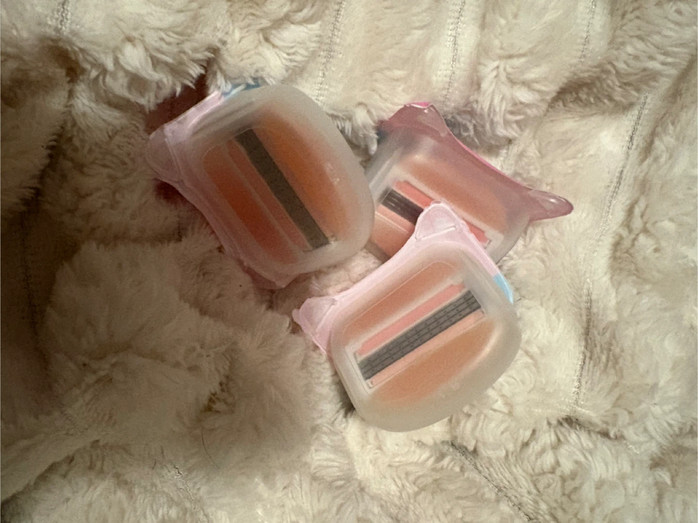 Gillette Venus Comfortglide Razor Refills $7 - photo 2
