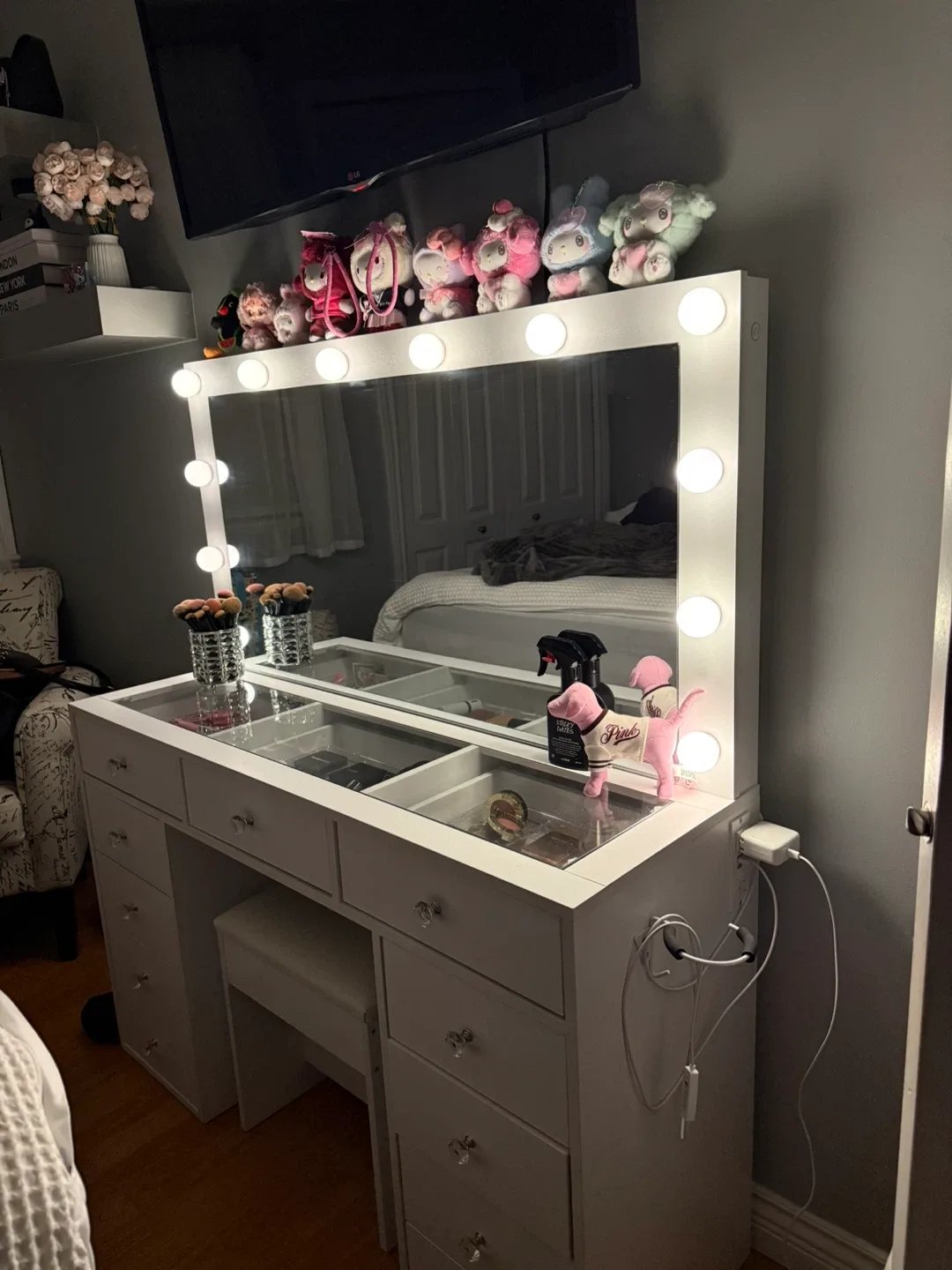 Vanity Makeup Table with Lighted Mirror image indicator(2)