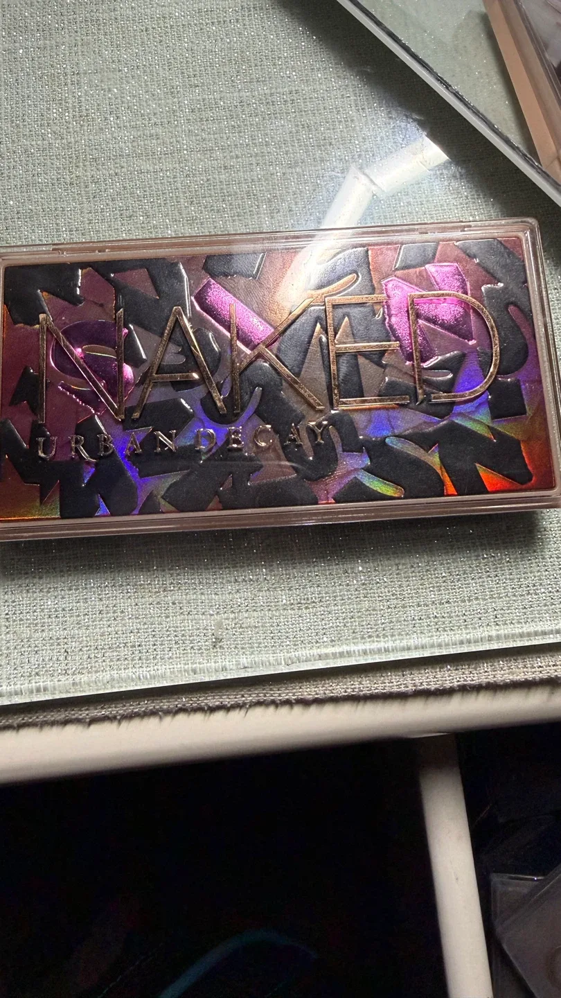 Urban Decay Naked Sin Eyeshadow Palette image indicator(2)