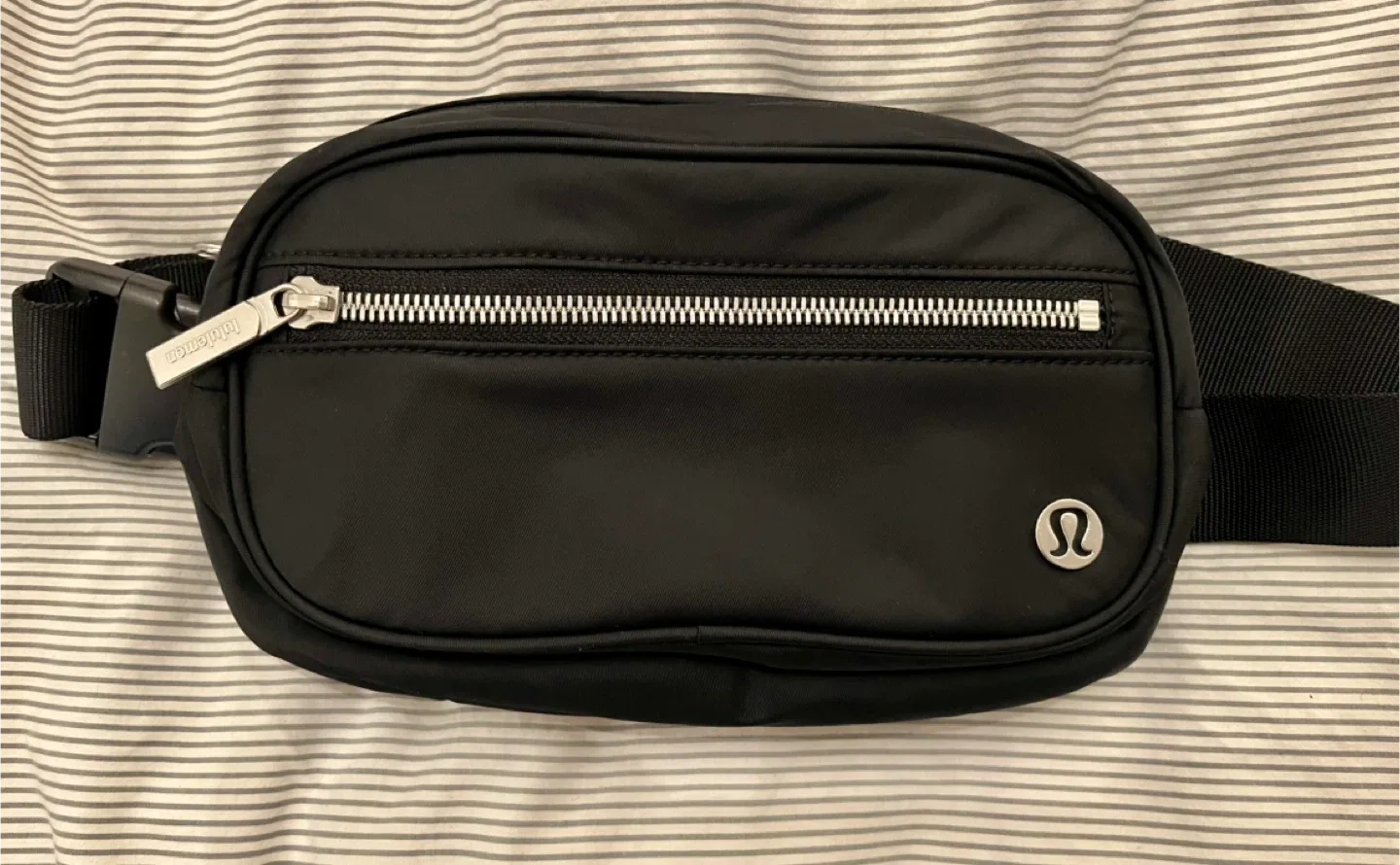 Lululemon Everywhere Belt Bag 1.8L