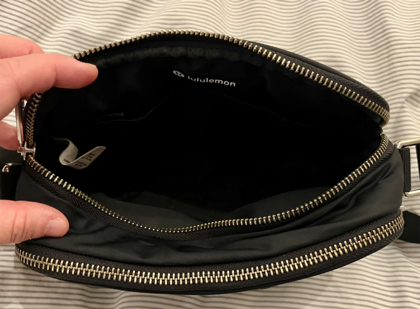 Lululemon camera bag 2L - photo 2