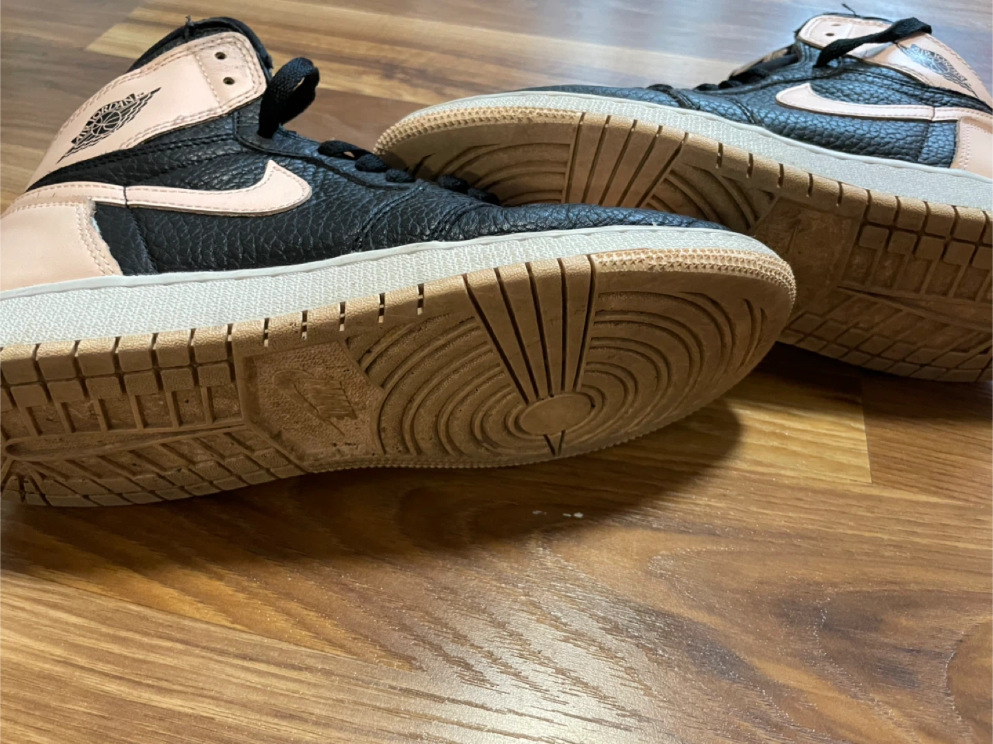 Nike Air Jordan 1 High Black/Pink - photo 4