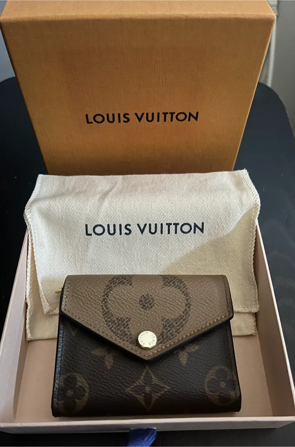 Louis Vuitton Reverse Zoe Wallet