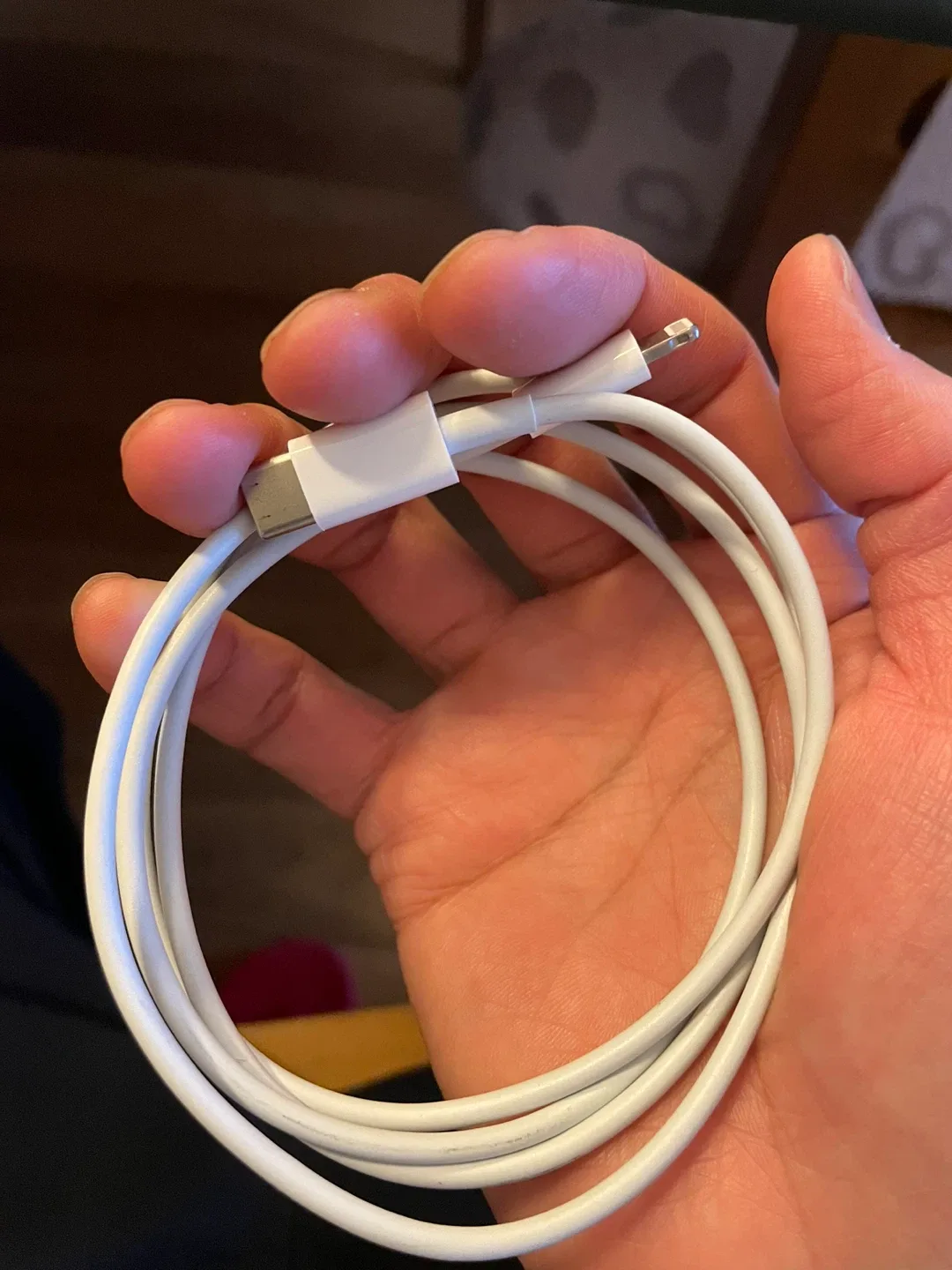 Apple Lightning to USB-C Cable - New image indicator(2)