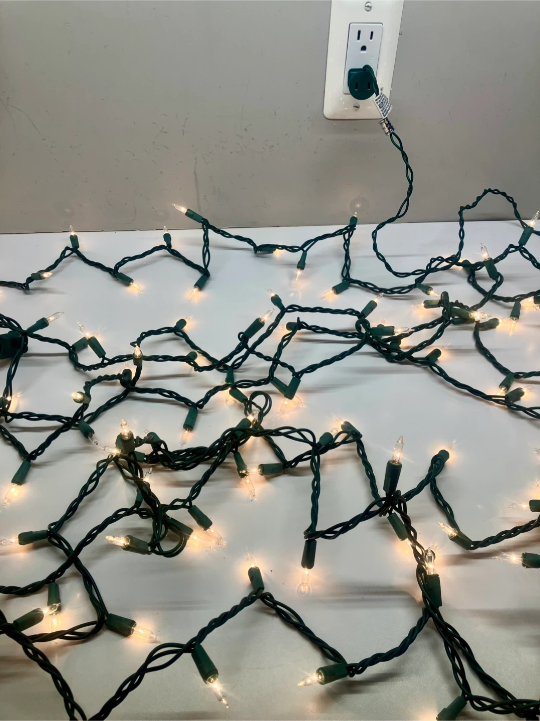 Long 150 Light Christmas String - Like New - photo 2