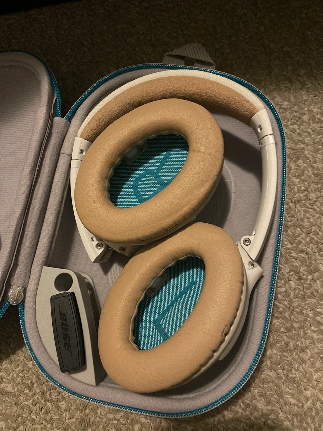 Bose QC25 Acoustic Noise Cancelling Headphones image indicator(3)