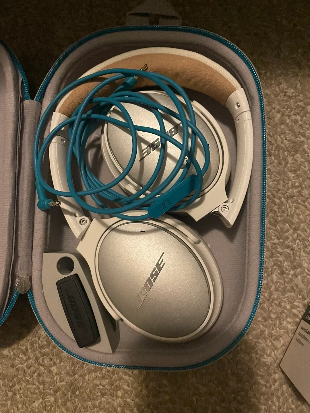 Bose QC25 Acoustic Noise Cancelling Headphones image indicator(2)