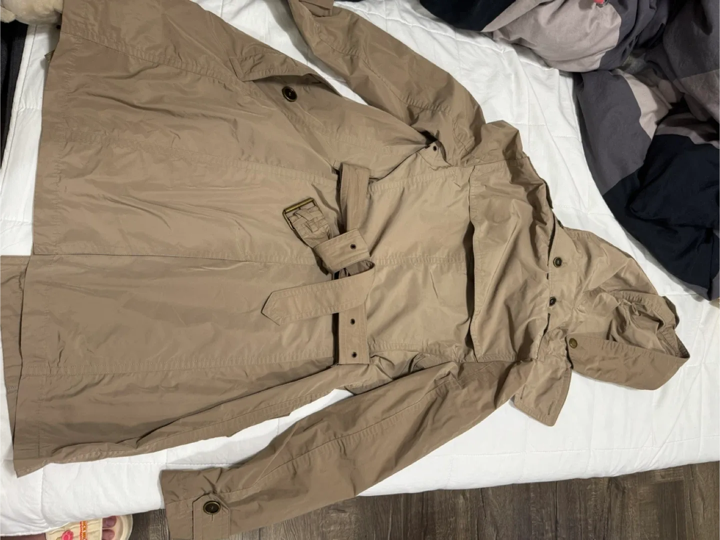 Burberry Brit Beige Hooded Trench Coat - Size 4 (US) image indicator(5)