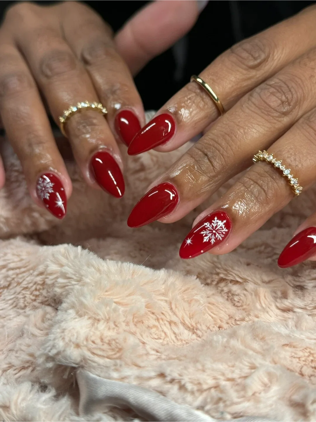 Snowflake nails image indicator(2)