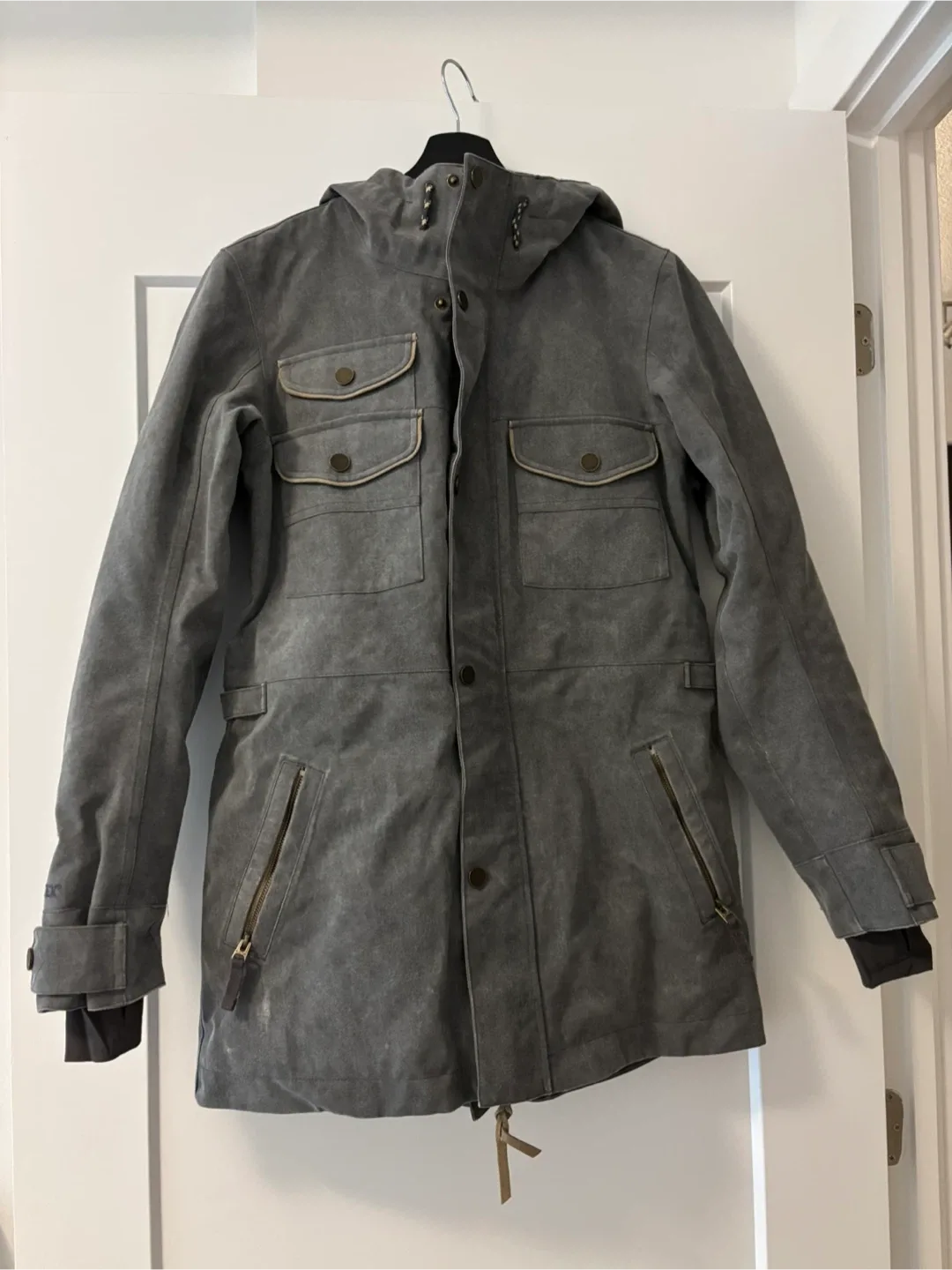 Women’s Burton Gore-Tex Snowboard Jacket (Size S)