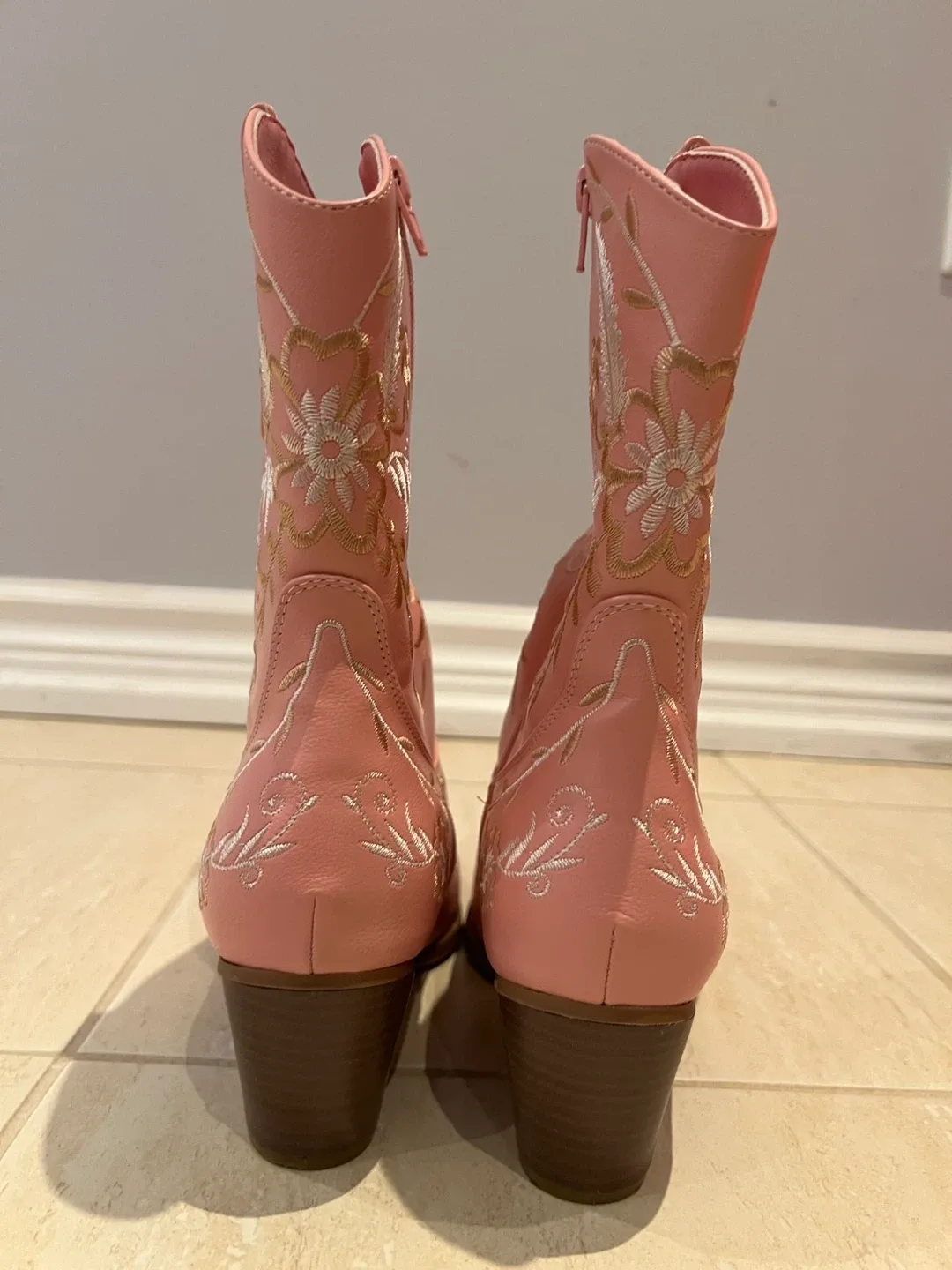 Pink Embroidered Cowboy Boots image indicator(3)