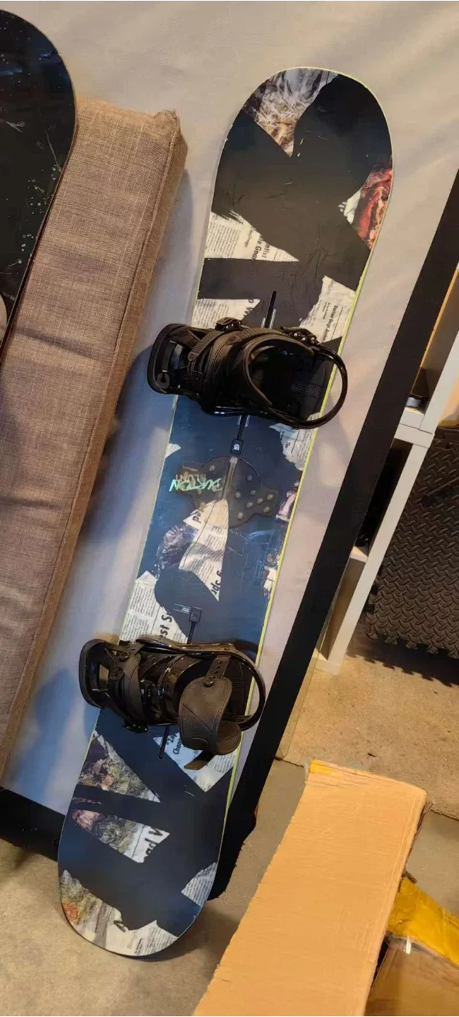 Burton Blunt Snowboard with Bindings