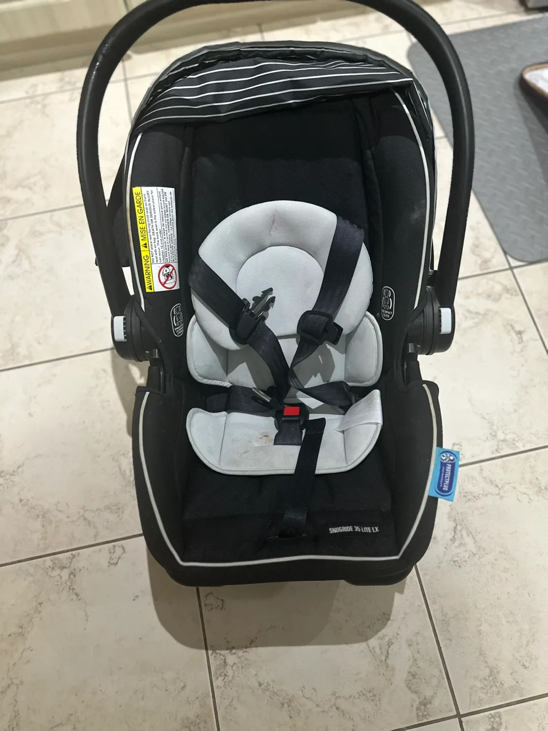 Graco SnugRide 35 Lite LX Infant Car Seat