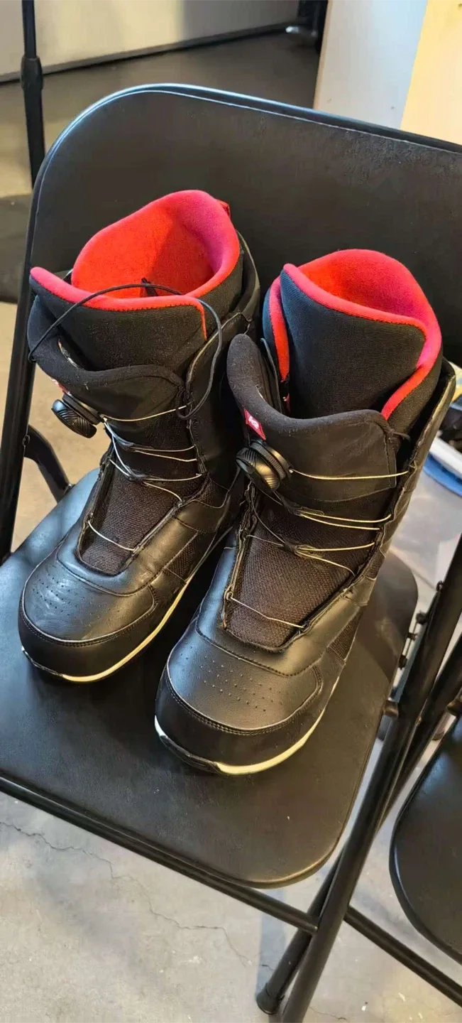 DC Snowboard Boots - Black and Red