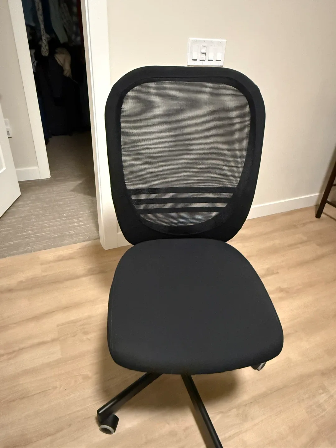 Black Office Chair image indicator(2)