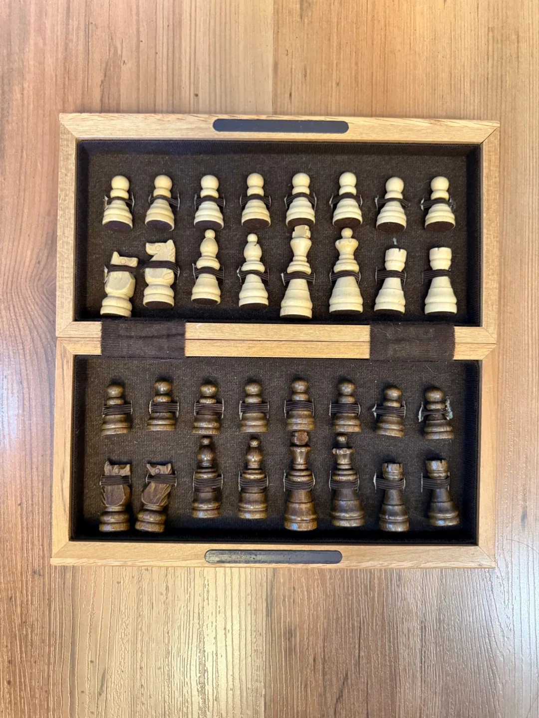 Wooden Chess Set image indicator(8)