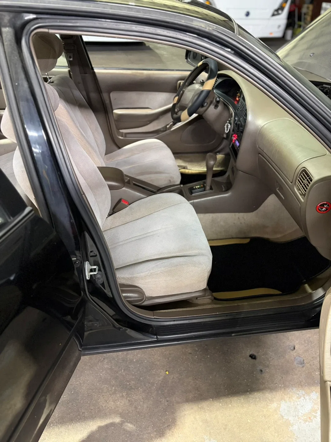 Toyota Camry Sedan 1996 image indicator(9)