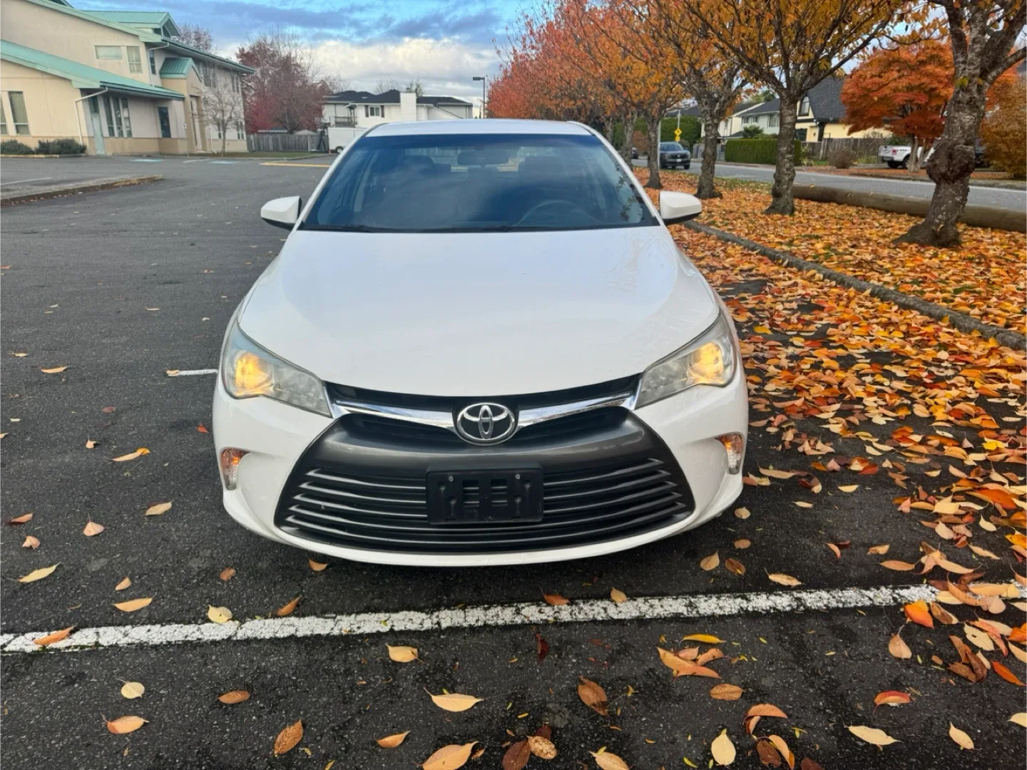 2015 Toyota Camry LE image indicator(3)