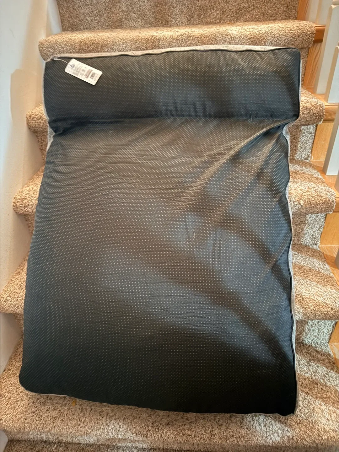 Brand new with tag - Warm Foam Lounger Pet Bed (large dog) image indicator(2)