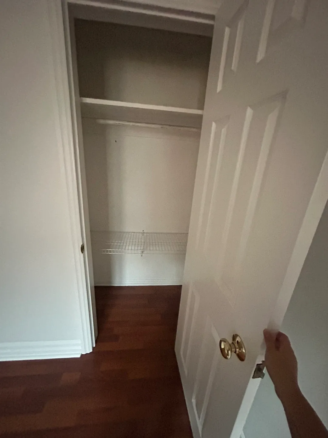 ROOM FOR RENT image indicator(3)