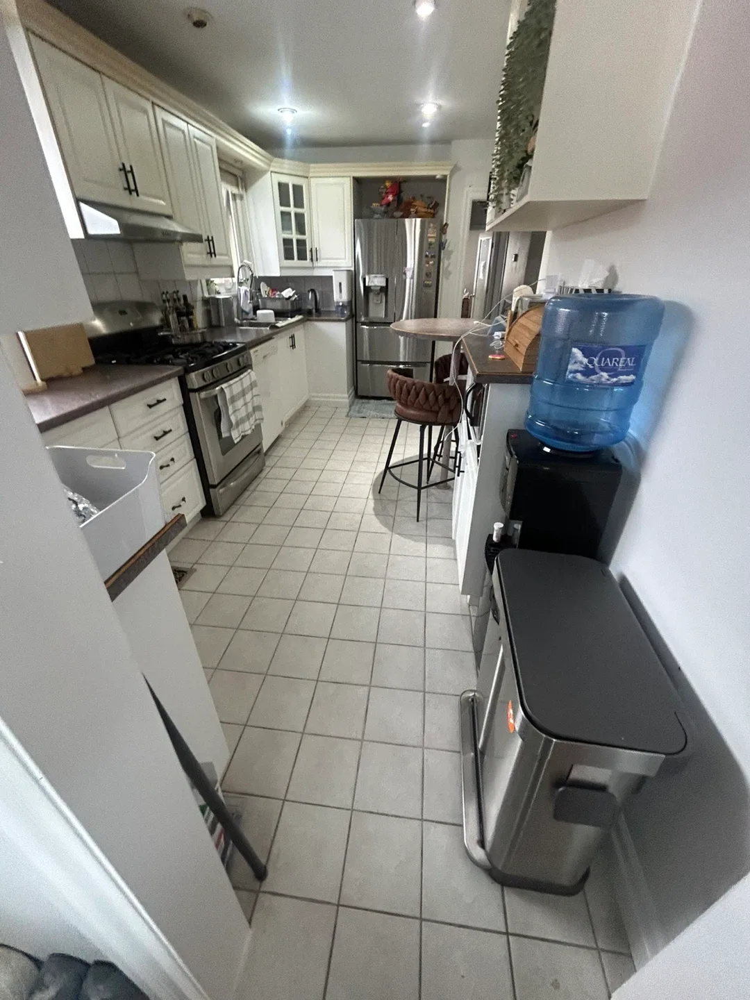 ROOM FOR RENT image indicator(8)