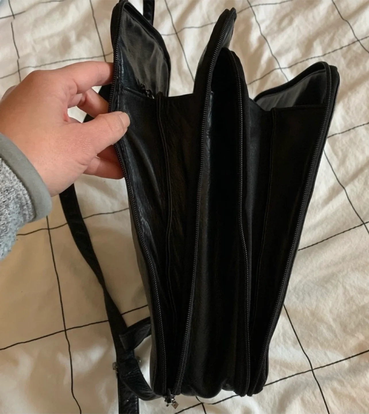 Perlina Black Leather Backpack #cleanout image indicator(3)