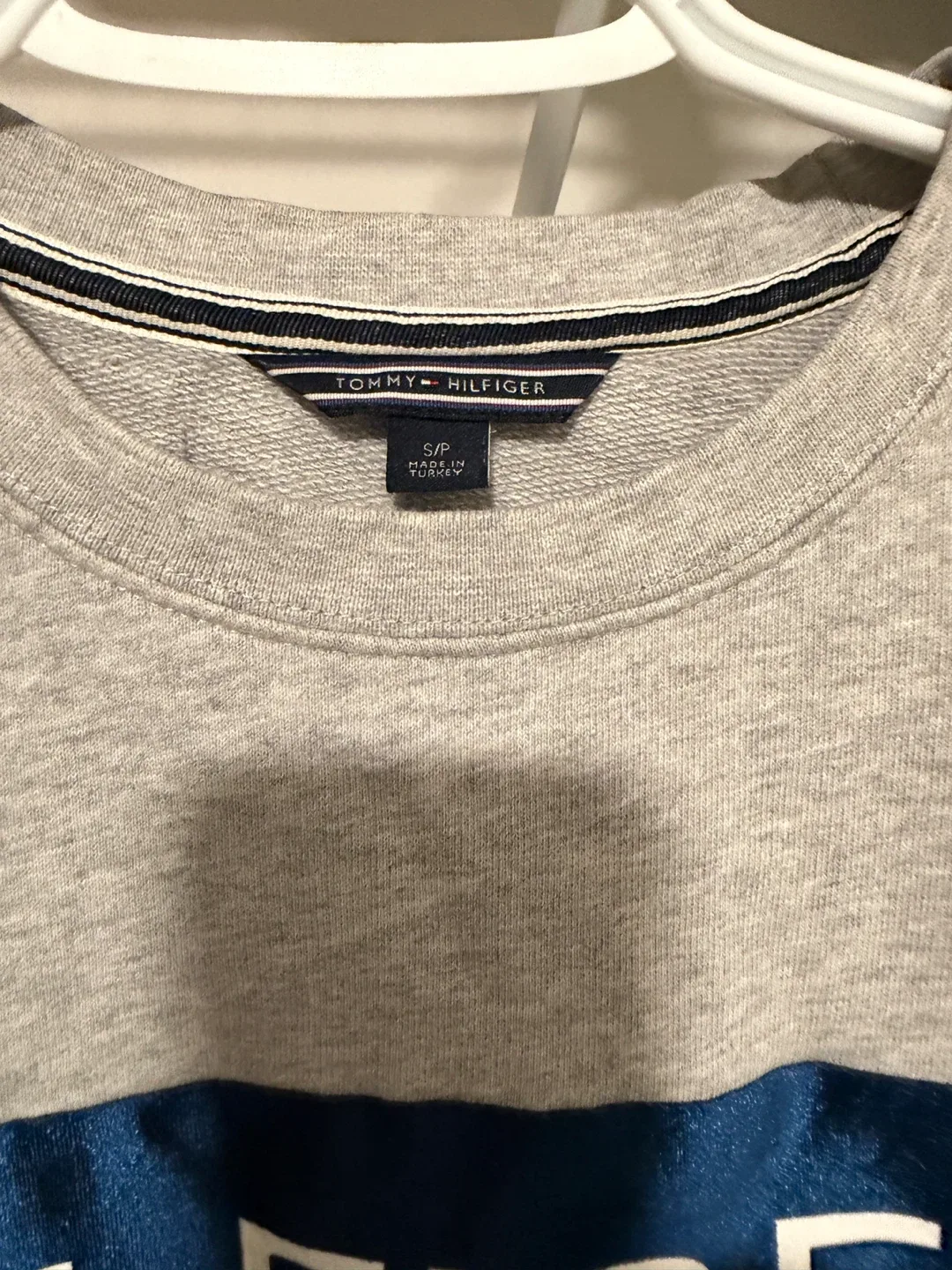 Sweatshirt & Hoodie - Size S #cleanout image indicator(4)