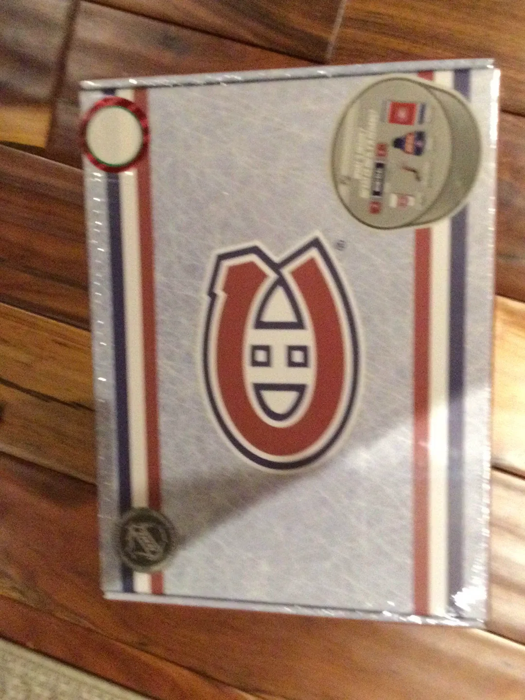 Montreal Canadiens Gift Set image indicator(2)