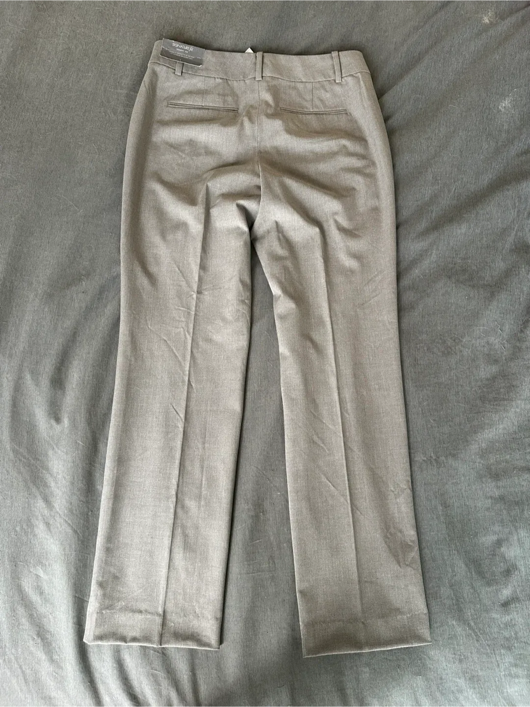BNWT Ann Taylor Trousers - Size 6 light grey #cleanout image indicator(6)