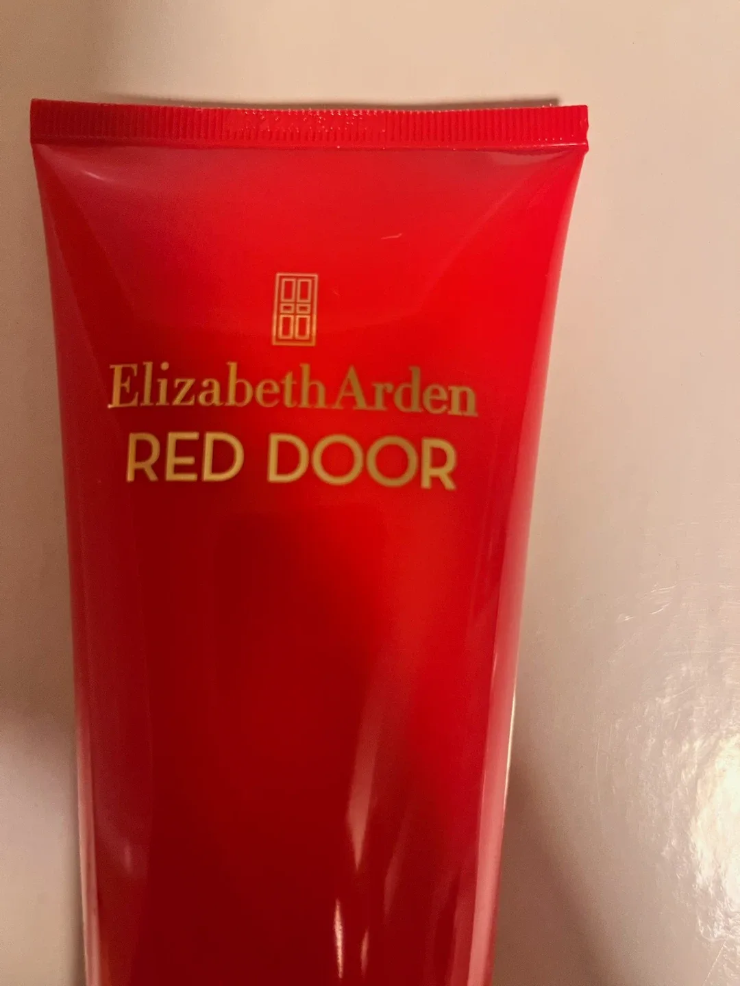 Elizabeth Arden Red Door Body Lotion 6.8 fl oz image indicator(4)