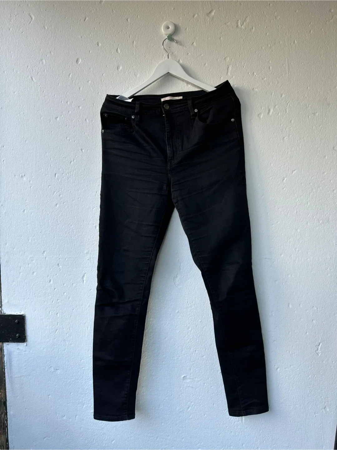 Levi's 721 High Rise Skinny Jeans - Size 30